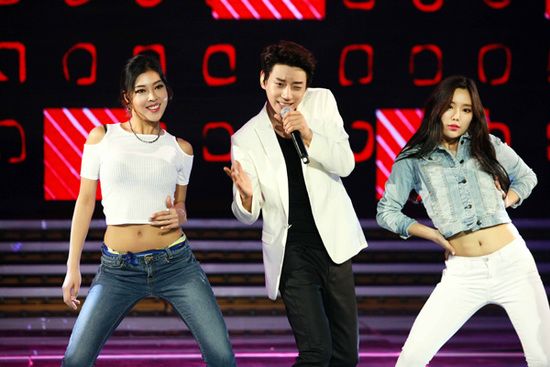 黄致列最新综艺节目,展现温馨日常与朋友间的深厚纽带