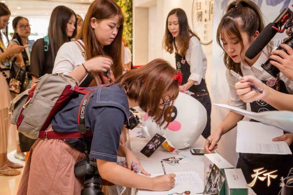 小巷中的甜蜜探秘,最新福利大揭秘