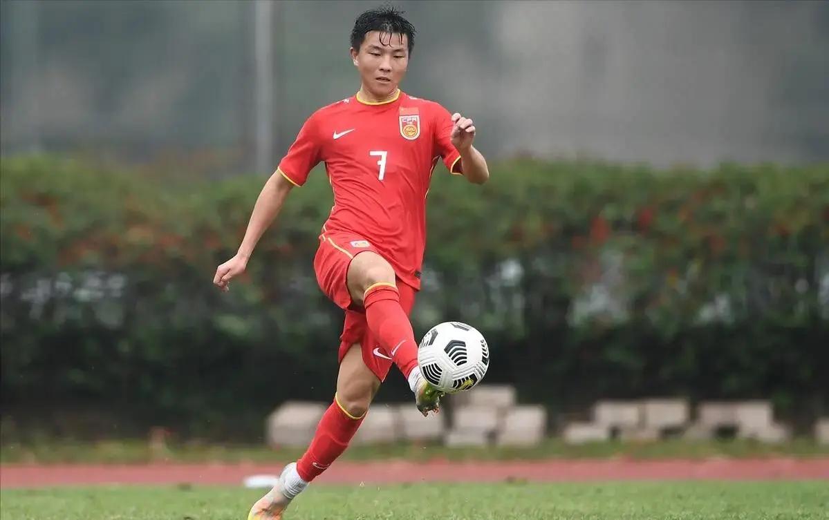 泰国最新直播日常,趣事连连,情感纽带大揭秘